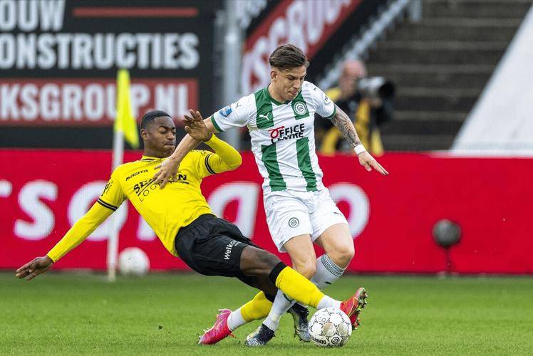 何在竞技雄 何在竞技雄